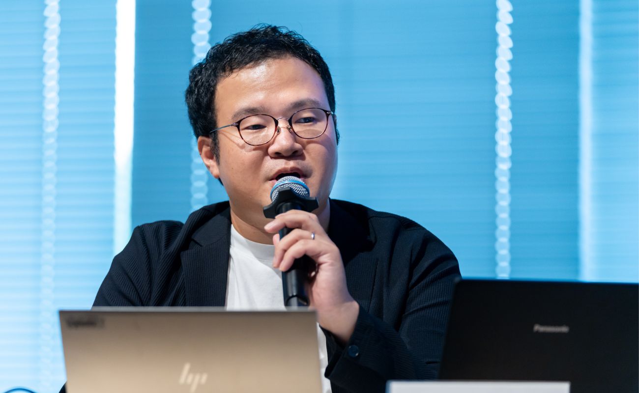 画像を説明するテキストなくても可