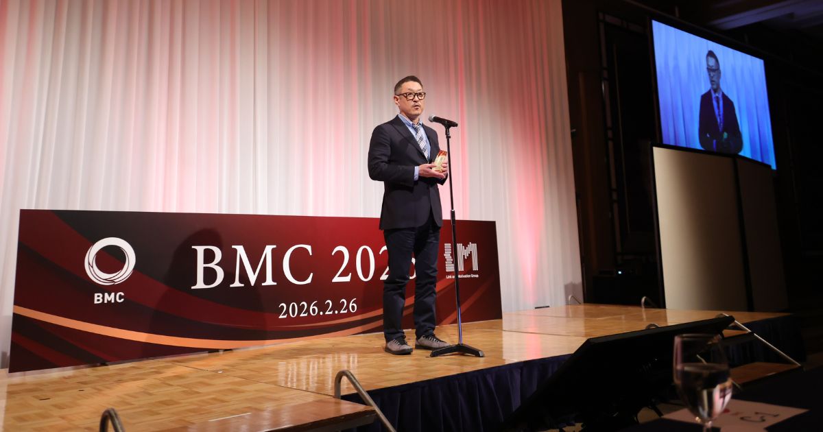 画像を説明するテキストなくても可