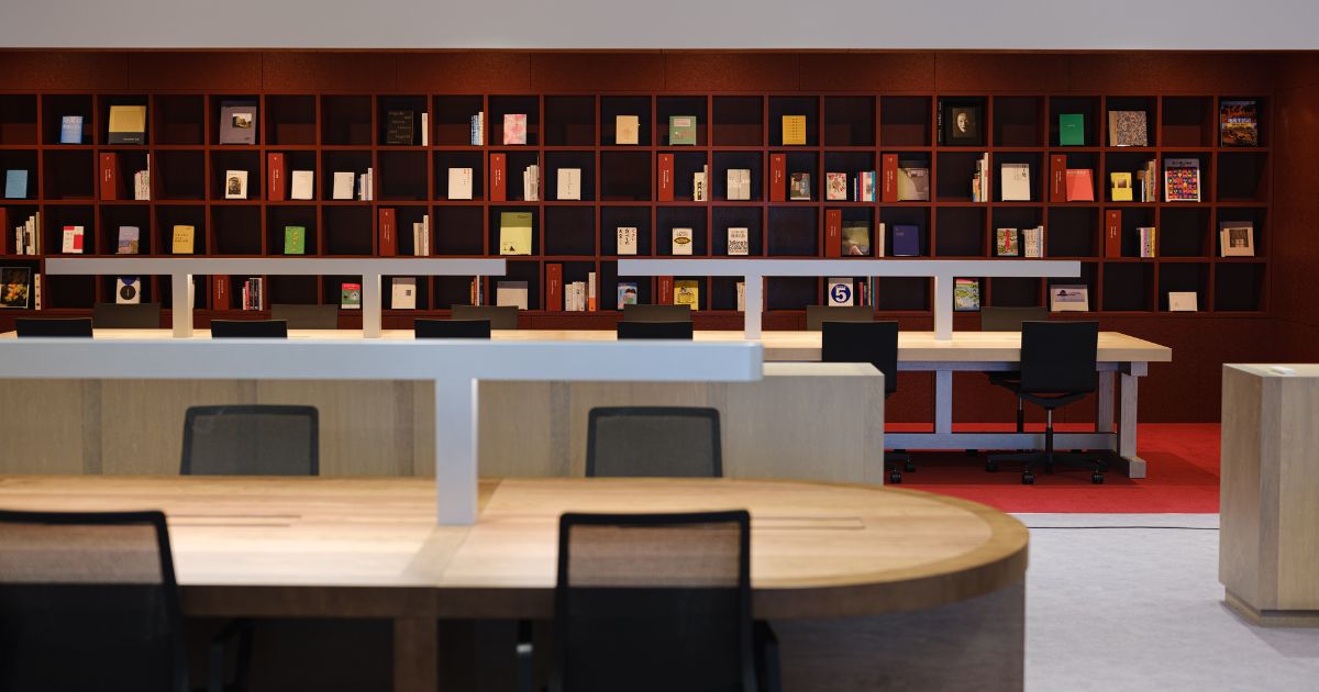 画像を説明するテキストなくても可