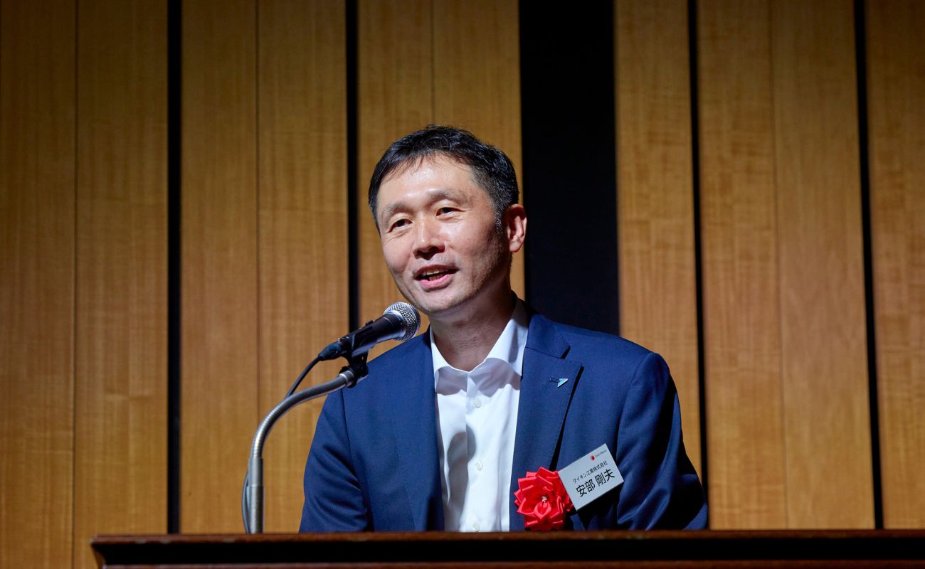 画像を説明するテキストなくても可