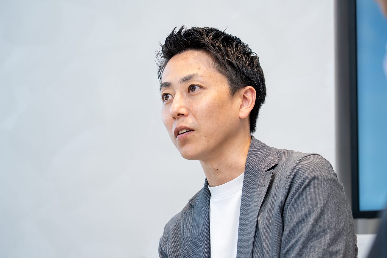 岡本昂之氏